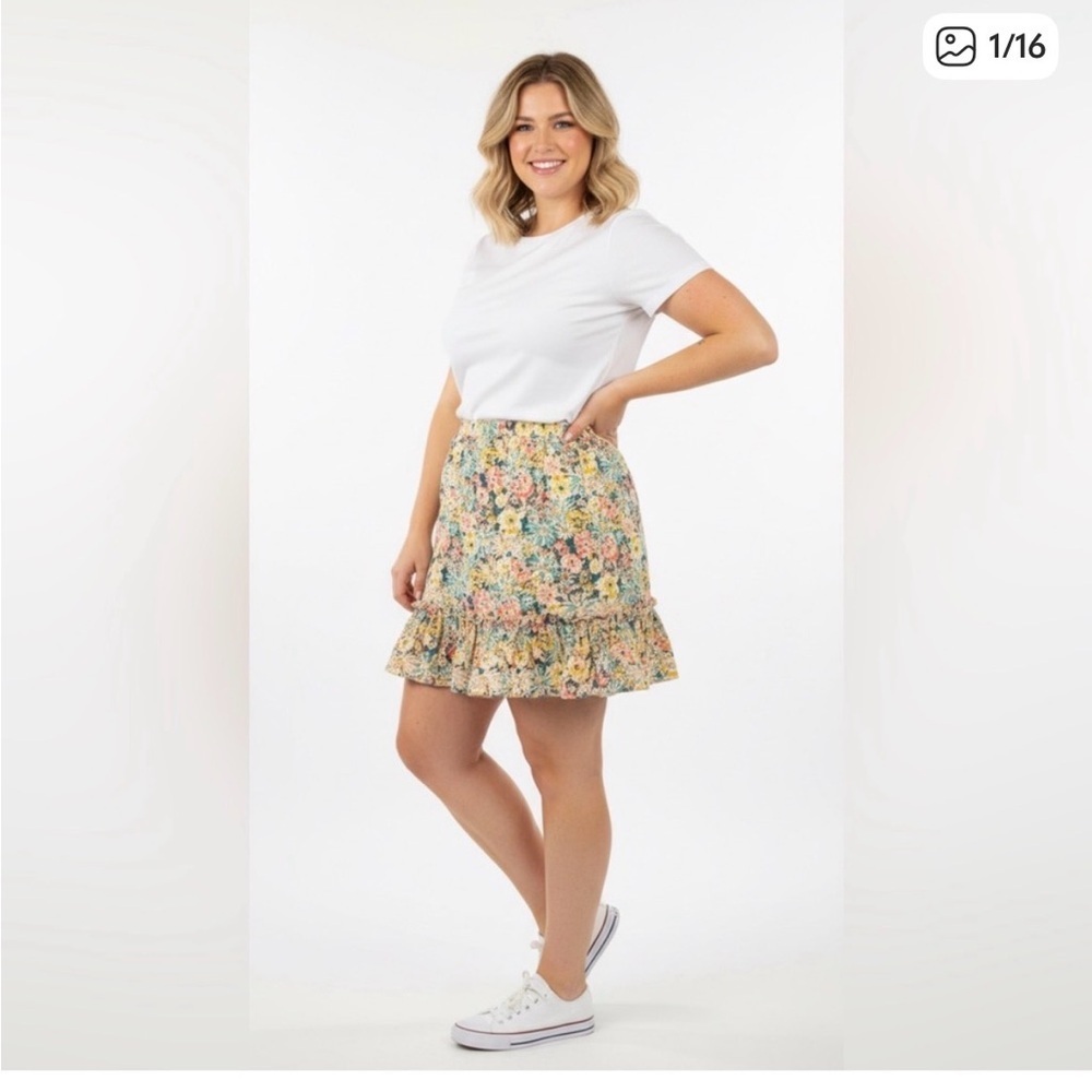 Solitaire A-Line Floral Skirt - Multicolor